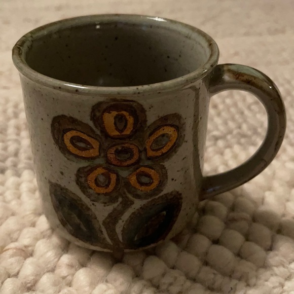 Vintage Flower Mug - Picture 1 of 4